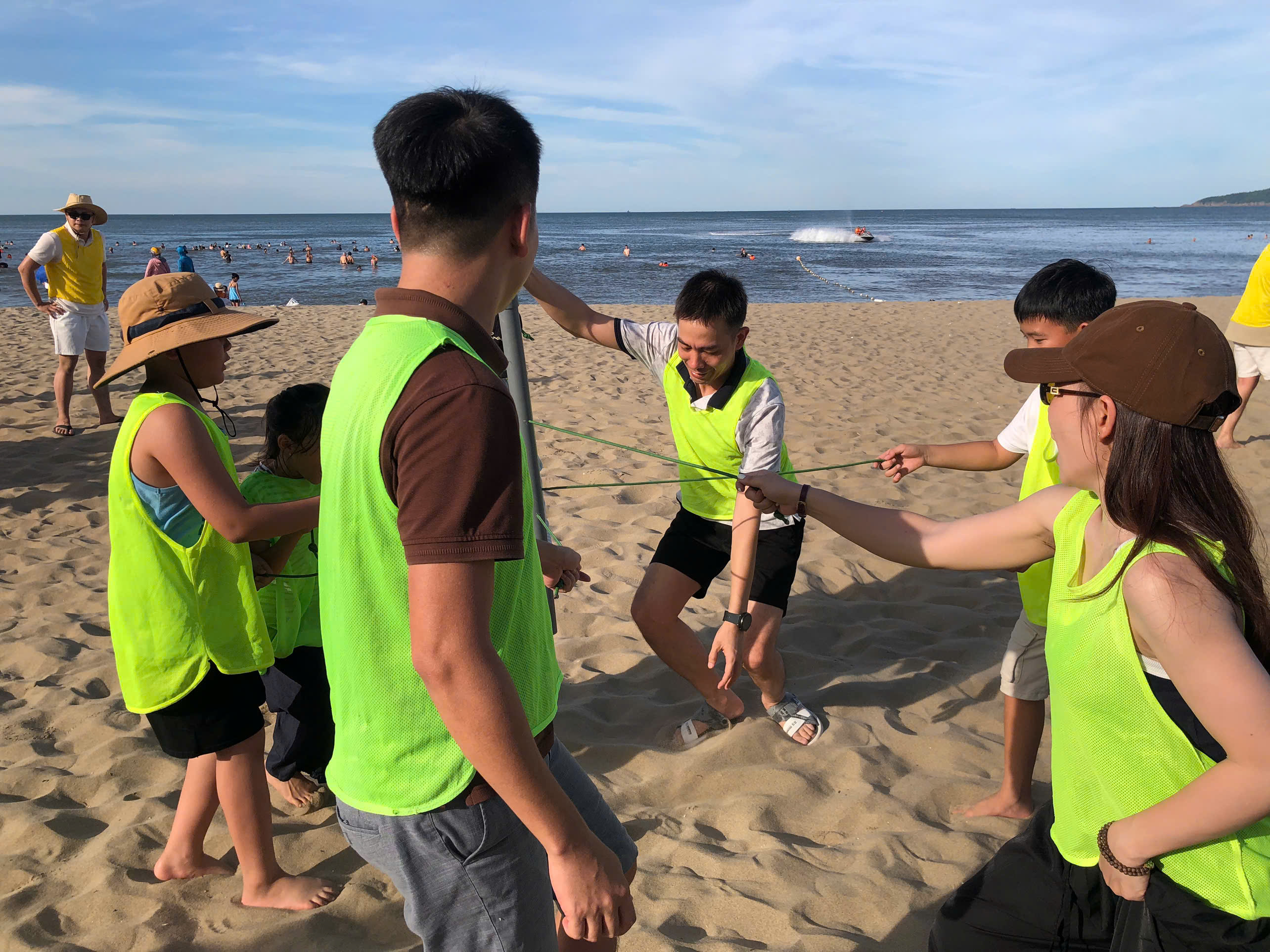 QTIC team activity at Cua Lo — photo 12